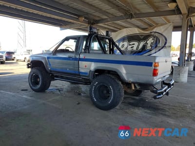 Drugie zdjęcie samochodu z przodu: 1988 TOYOTA PICKUP BASE VIN:JT4RN63A1J0226887 - miniatura