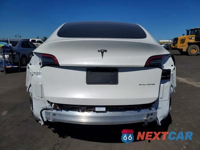 Zdjęcie 6 z 12 samochodu: 2022 TESLA MODEL Y VIN:7SAYGDEE2NF560401 - miniatura