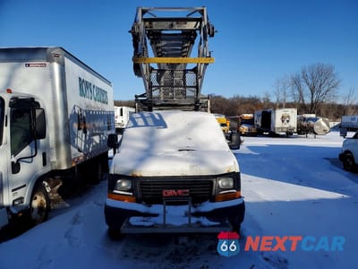 Piąte zdjęcie samochodu w środku: 2006 GMC SAVANA 3500 VAN WITH BUCKET LIFT VIN:1GTHG392161207097 - miniatura