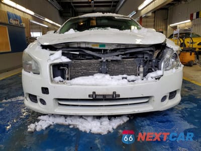 Piąte zdjęcie samochodu w środku: 2014 NISSAN MAXIMA S VIN:1N4AA5AP4EC458808 - miniatura