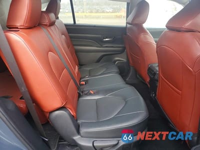 Zdjęcie 11 z 13 samochodu: 2024 TOYOTA GRAND HIGHLANDER XLE VIN:5TDAAAB59RS027806 - miniatura