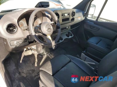 Zdjęcie 8 z 13 samochodu: 2025 MERCEDES BENZ SPRINTER 2500 DELIVERY VAN VIN:W1Y4KDHY6ST226599 - miniatura