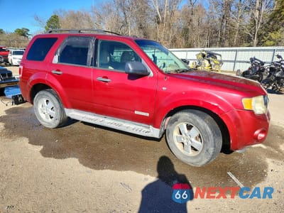 Czwarte zdjęcie samochodu z boku: 2008 FORD ESCAPE XLT VIN:1FMCU03118KB50135 - miniatura