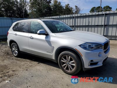 Czwarte zdjęcie samochodu z boku: 2015 BMW X5 SDRIVE35I VIN:5UXKR2C5XF0H36858 - miniatura
