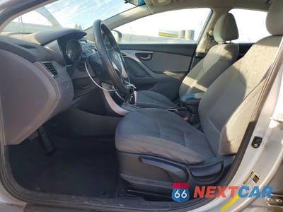 Zdjęcie 7 z 12 samochodu: 2011 HYUNDAI ELANTRA GLS VIN:5NPDH4AE4BH047436 - miniatura