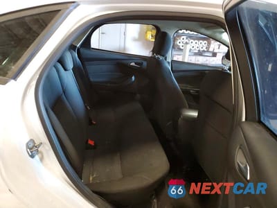 Zdjęcie 10 z 11 samochodu: 2015 FORD FOCUS SE VIN:1FADP3F22FL323244 - miniatura