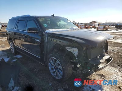 Czwarte zdjęcie samochodu z boku: 2024 LINCOLN NAVIGATOR L VIN:5LMJJ3NG6REL12471 - miniatura