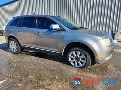 Czwarte zdjęcie samochodu z boku: 2008 LINCOLN MKX VIN:2LMDU88C28BJ04437 - miniatura