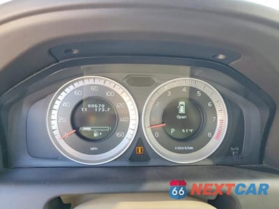 Zdjęcie 9 z 11 samochodu: 2011 VOLVO XC60 3.2 VIN:YV4940DL2B2210488 - miniatura