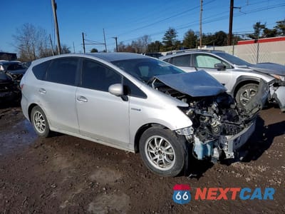 Czwarte zdjęcie samochodu z boku: 2013 TOYOTA PRIUS V VIN:JTDZN3EU5D3262946 - miniatura