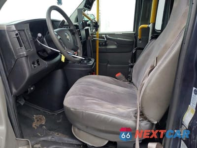 Zdjęcie 7 z 13 samochodu: 2013 CHEVROLET EXPRESS G3500 LT VIN:1GBZG1FA8D1186612 - miniatura