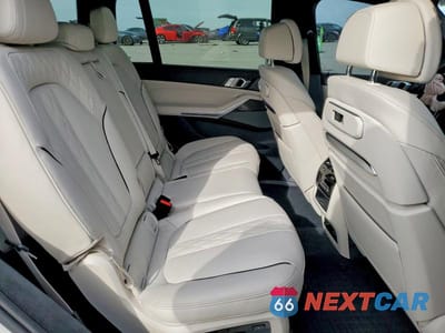 Zdjęcie 11 z 13 samochodu: 2025 BMW X7 M60I VIN:5UX33EM07S9X58023 - miniatura