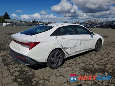 Trzecie zdjęcie samochodu z tyłu: 2025 HYUNDAI ELANTRA LIMITED VIN:KMHLP4DG9SU025638 - miniatura