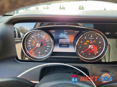 Zdjęcie 9 z 11 samochodu: 2019 MERCEDES-BENZ E 300 VIN:WDDZF4JB7KA548206 - miniatura