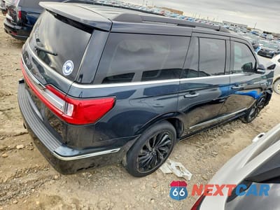 Trzecie zdjęcie samochodu z tyłu: 2021 LINCOLN NAVIGATOR BLACK LABEL VIN:5LMJJ2TT1MEL15636 - miniatura