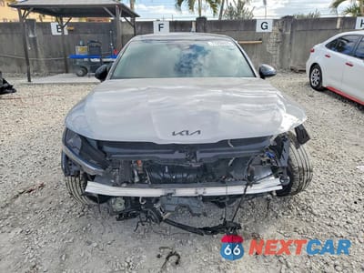 Piąte zdjęcie samochodu w środku: 2026 KIA K5 GT-LINE VIN:KNAG64J74T5444177 - miniatura