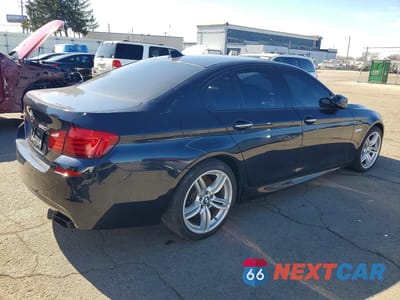 Trzecie zdjęcie samochodu z tyłu: 2013 BMW 550 XI VIN:WBAFU9C54DDY72204 - miniatura