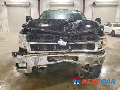 Piąte zdjęcie samochodu w środku: 2012 CHEVROLET SILVERADO K2500 HEAVY DUTY LTZ VIN:1GC1KYE89CF175103 - miniatura