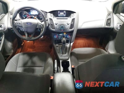 Zdjęcie 8 z 12 samochodu: 2017 FORD FOCUS SE VIN:1FADP3FE7HL275849 - miniatura