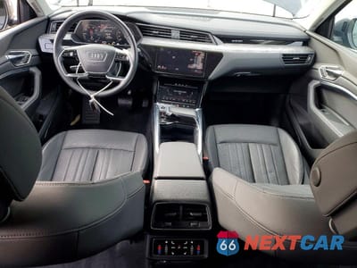 Zdjęcie 8 z 12 samochodu: 2024 AUDI Q8 E-TRON PREMIUM PLUS VIN:WA15AAGE3RB011421 - miniatura