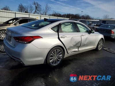 Trzecie zdjęcie samochodu z tyłu: 2017 GENESIS G80 3.8 VIN:KMHGN4JE2HU198940 - miniatura