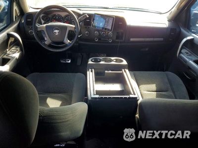 Zdjęcie 8 z 11 samochodu: 2008 CHEVROLET SILVERADO K2500 HEAVY DUTY VIN:1GCHK23K98F205749 - miniatura