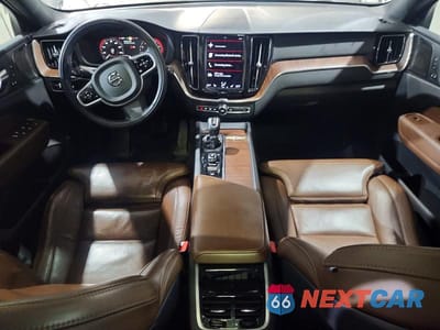 Zdjęcie 8 z 14 samochodu: 2021 VOLVO XC60 T5 INSCRIPTION VIN:YV4102RL3M1774494 - miniatura