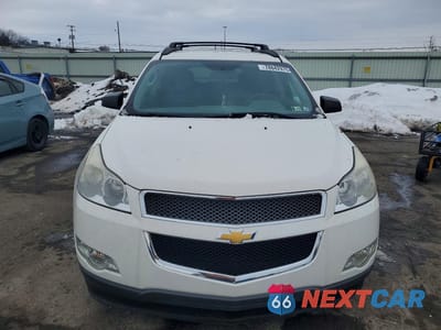 Piąte zdjęcie samochodu w środku: 2012 CHEVROLET TRAVERSE LS VIN:1GNKVEED9CJ422986 - miniatura