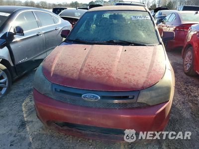 Piąte zdjęcie samochodu w środku: 2001 FORD FOCUS VIN:1FAHP3GNXAW226049 - miniatura