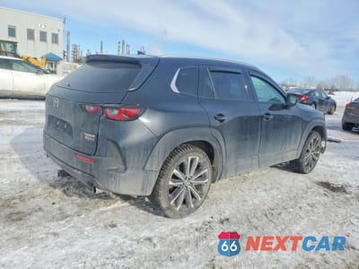 Trzecie zdjęcie samochodu z tyłu: 2025 MAZDA CX-50 PREMIUM VIN:7MMVABDM1SN351887 - miniatura