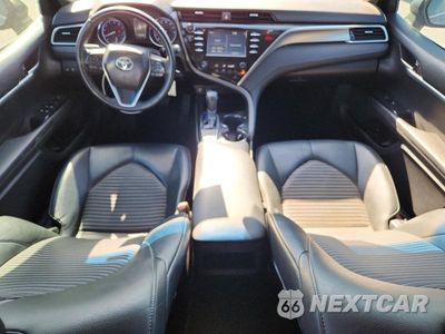 Zdjęcie 8 z 11 samochodu: 2018 TOYOTA CAMRY SE VIN:4T1B11HK0JU130593 - miniatura