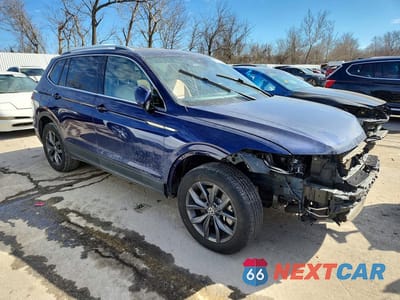 Czwarte zdjęcie samochodu z boku: 2022 VOLKSWAGEN TIGUAN SE VIN:3VV3B7AX6NM159896 - miniatura