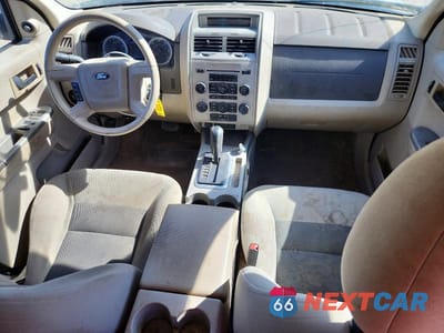 Zdjęcie 8 z 12 samochodu: 2008 FORD ESCAPE XLT VIN:1FMCU03148KD67601 - miniatura