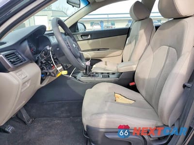 Zdjęcie 7 z 12 samochodu: 2018 KIA OPTIMA LX VIN:5XXGT4L36JG268747 - miniatura