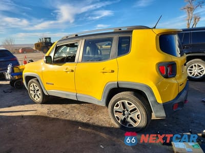 Drugie zdjęcie samochodu z przodu: 2015 JEEP RENEGADE TRAILHAWK VIN:ZACCJBCT4FPC16125 - miniatura