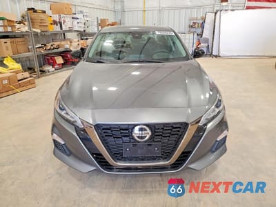 Piąte zdjęcie samochodu w środku: 2020 NISSAN ALTIMA 2.5 SR VIN:1N4BL4CV8LN311090 - miniatura