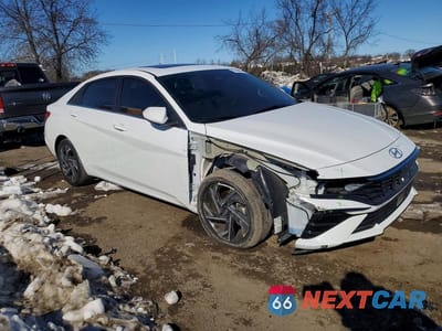Czwarte zdjęcie samochodu z boku: 2025 HYUNDAI ELANTRA SEL VIN:KMHLS4DG1SU858896 - miniatura