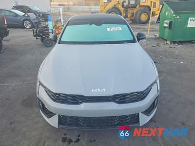 Piąte zdjęcie samochodu w środku: 2025 KIA K5 GT LINE VIN:KNAG64J73S5395343 - miniatura