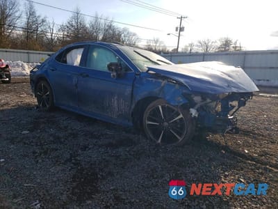 Czwarte zdjęcie samochodu z boku: 2020 TOYOTA CAMRY XSE VIN:4T1K61AK5LU398540 - miniatura