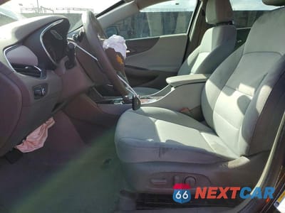 Zdjęcie 7 z 13 samochodu: 2019 CHEVROLET MALIBU LT VIN:1G1ZD5ST7KF160935 - miniatura