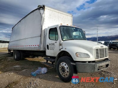 Czwarte zdjęcie samochodu z boku: 2019 FREIGHTLINER M2 106 MED - SEMI TRUCK VIN:3ALACWFC3KDKB8914 - miniatura