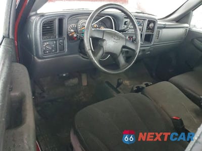Zdjęcie 8 z 12 samochodu: 2005 CHEVROLET SILVERADO K1500 VIN:1GCEK14V75Z105746 - miniatura