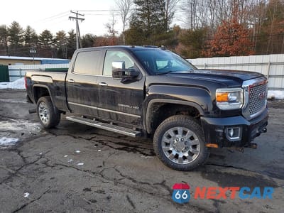 Czwarte zdjęcie samochodu z boku: 2016 GMC SIERRA K2500 DENALI VIN:1GT12UE84GF130049 - miniatura
