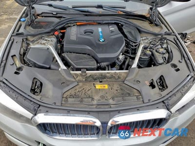 Zdjęcie 11 z 11 samochodu: 2019 BMW 530XE VIN:WBAJB1C5XKB376270 - miniatura