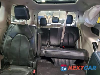 Zdjęcie 10 z 14 samochodu: 2017 CHRYSLER PACIFICA LIMITED VIN:2C4RC1GGXHR669790 - miniatura