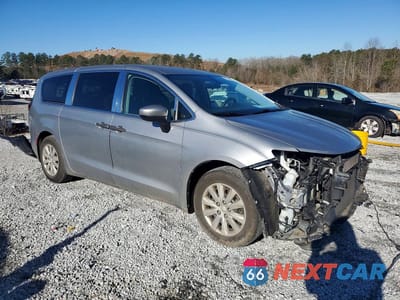 Czwarte zdjęcie samochodu z boku: 2018 CHRYSLER PACIFICA L VIN:2C4RC1AG3JR174863 - miniatura