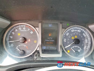 Zdjęcie 9 z 13 samochodu: 2019 TOYOTA TACOMA SR5 V6 VIN:3TMAZ5CN7KM083408 - miniatura