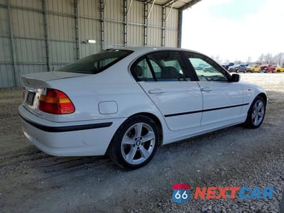 Trzecie zdjęcie samochodu z tyłu: 2004 BMW 330 XI VIN:WBAEW53464PN33416 - miniatura