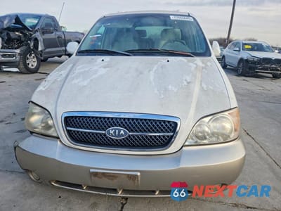 Piąte zdjęcie samochodu w środku: 2005 KIA SEDONA EX VIN:KNDUP132156705085 - miniatura