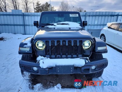 Piąte zdjęcie samochodu w środku: 2021 JEEP WRANGLER UNLIMITED SAHARA VIN:1C4HJXEG6MW831858 - miniatura